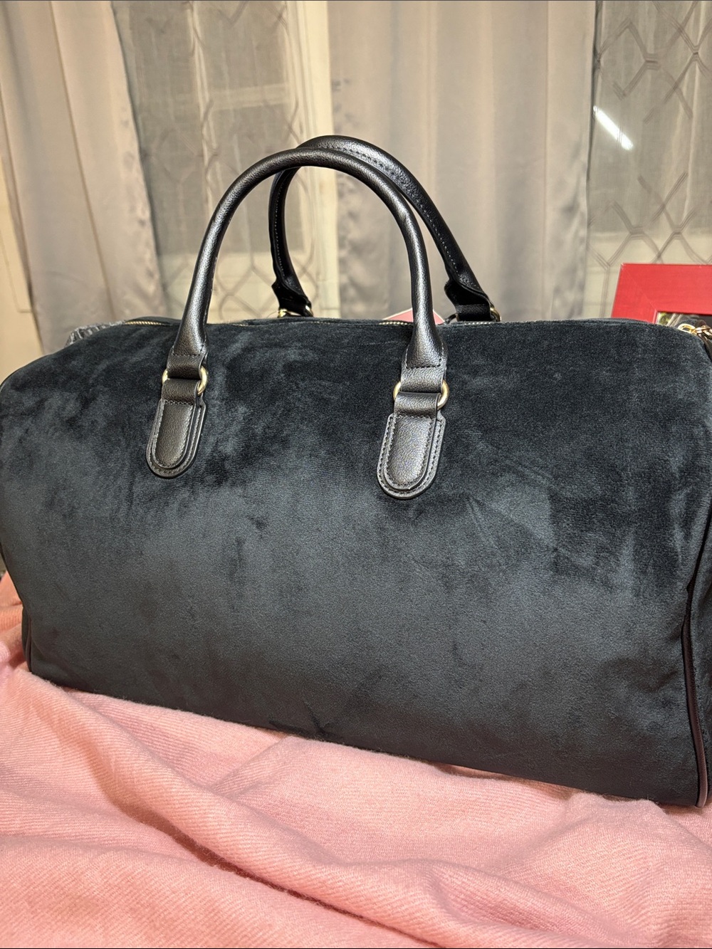NWT Juicy Couture Black Velvet Weekender Boston Bag Adjustable Strap 19x10 - Picture 6 of 16